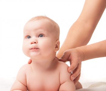 Curso de Massagem para o bebé cólicas