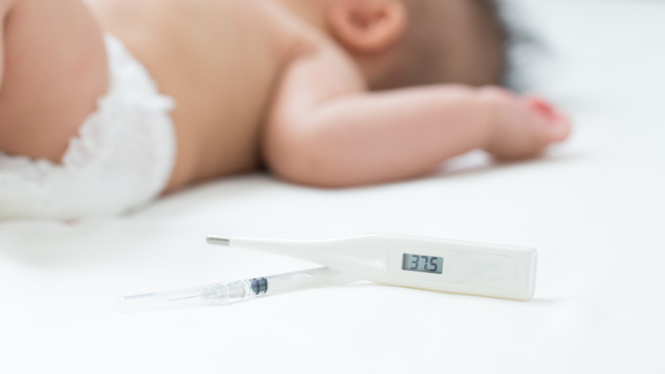 Febre Bebé: Tudo o que precisa Saber